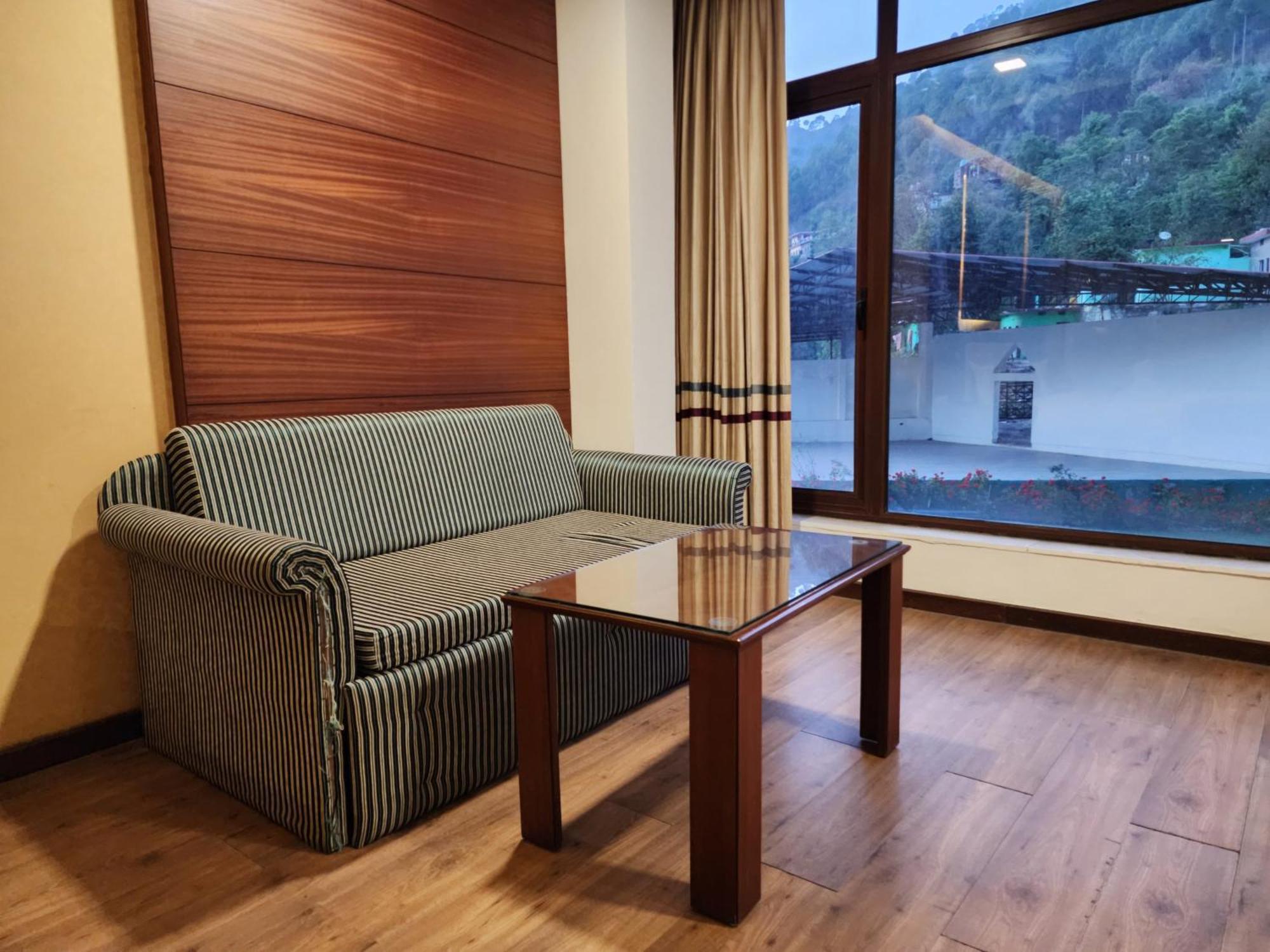 Hotel Royal Ark - Kasauli Eksteriør bilde