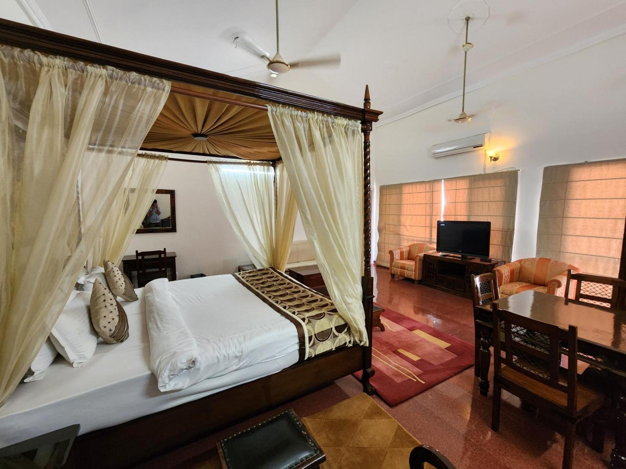 Hotel Royal Ark - Kasauli Eksteriør bilde