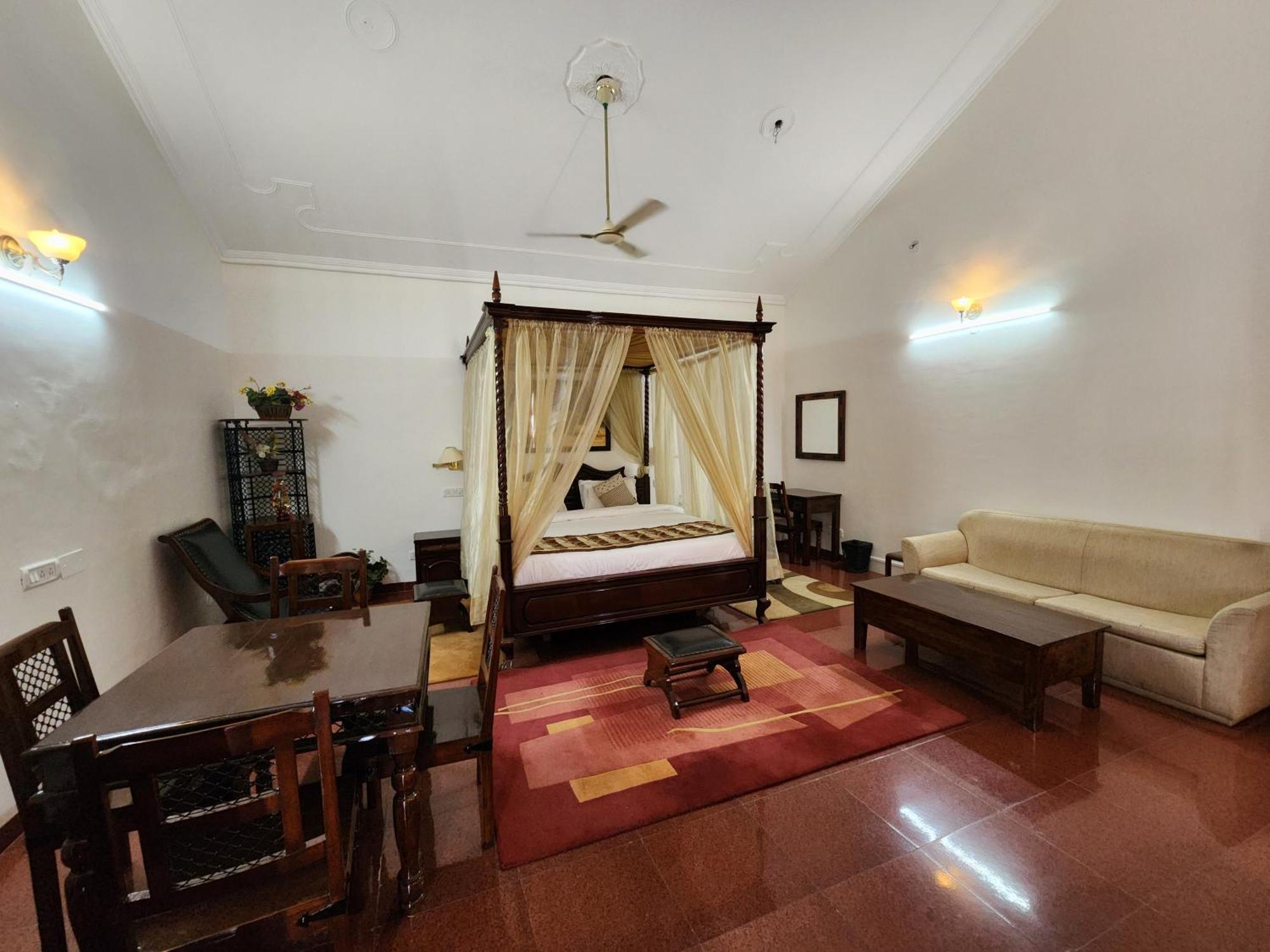 Hotel Royal Ark - Kasauli Eksteriør bilde