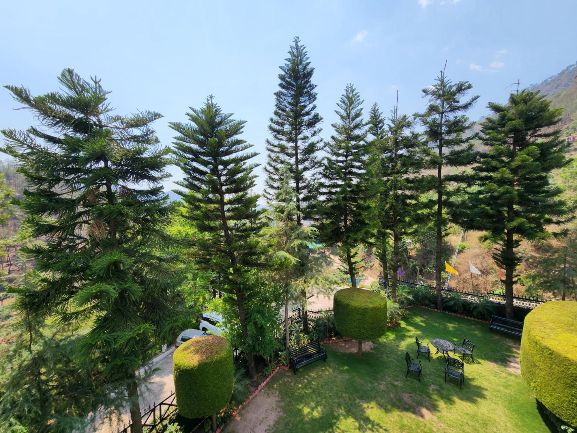 Hotel Royal Ark - Kasauli Eksteriør bilde