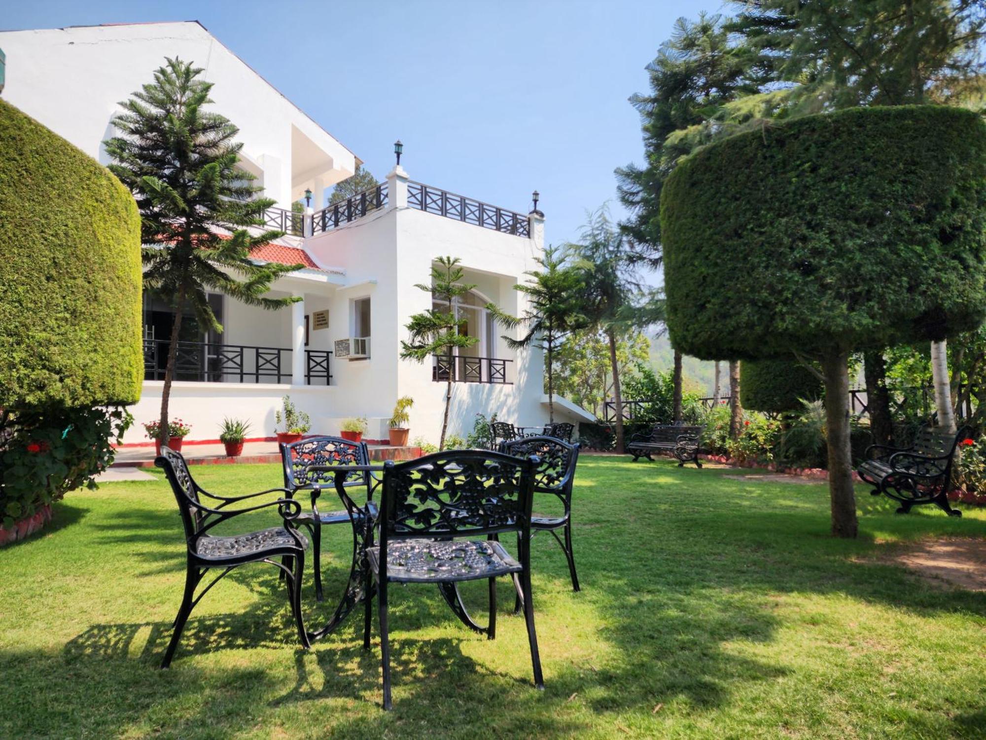 Hotel Royal Ark - Kasauli Eksteriør bilde