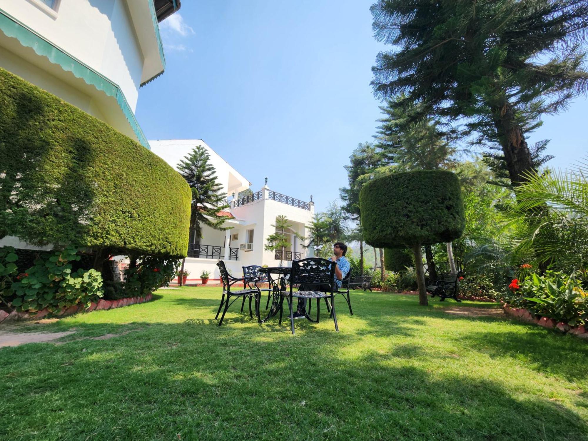 Hotel Royal Ark - Kasauli Eksteriør bilde