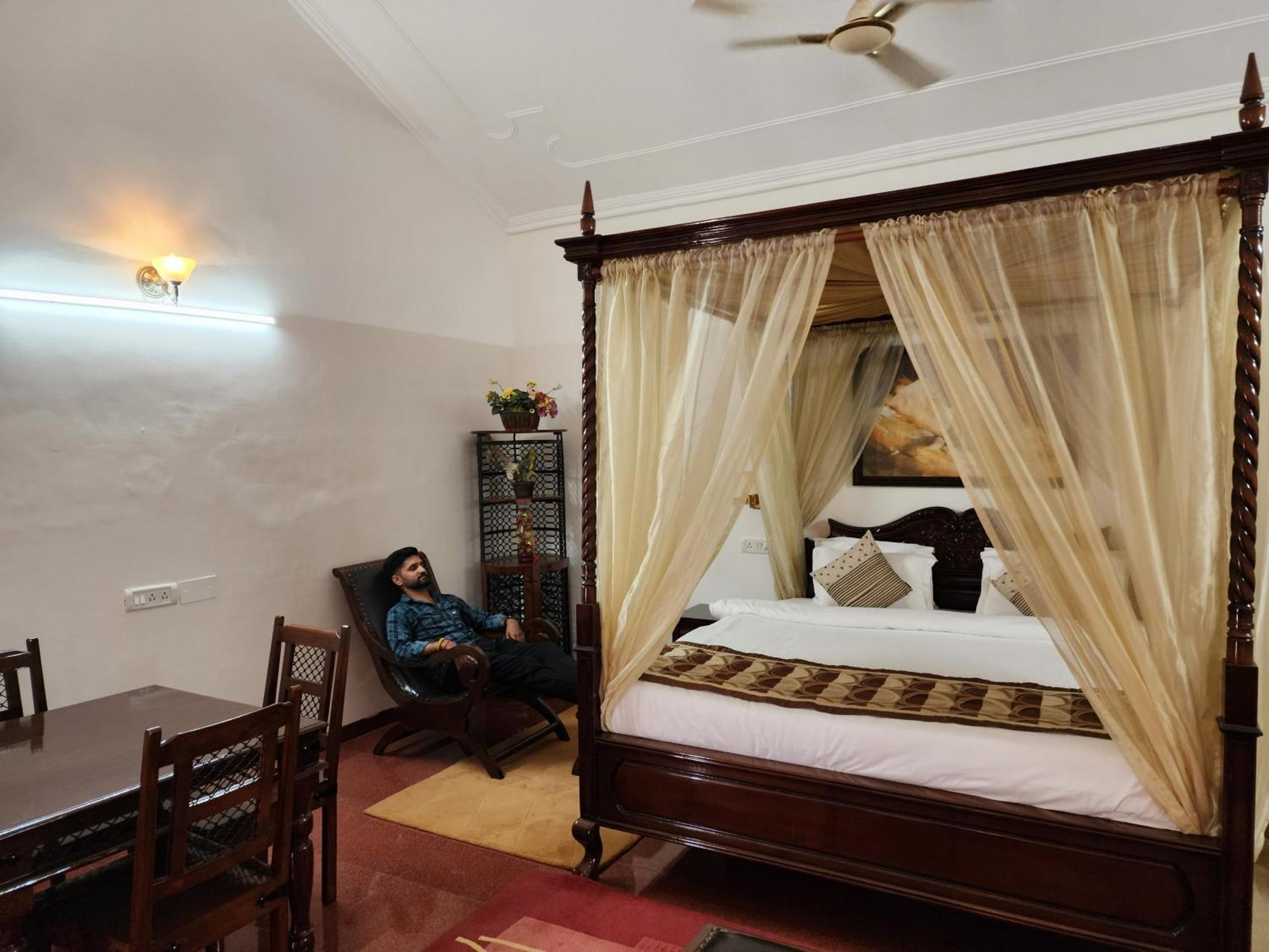 Hotel Royal Ark - Kasauli Eksteriør bilde