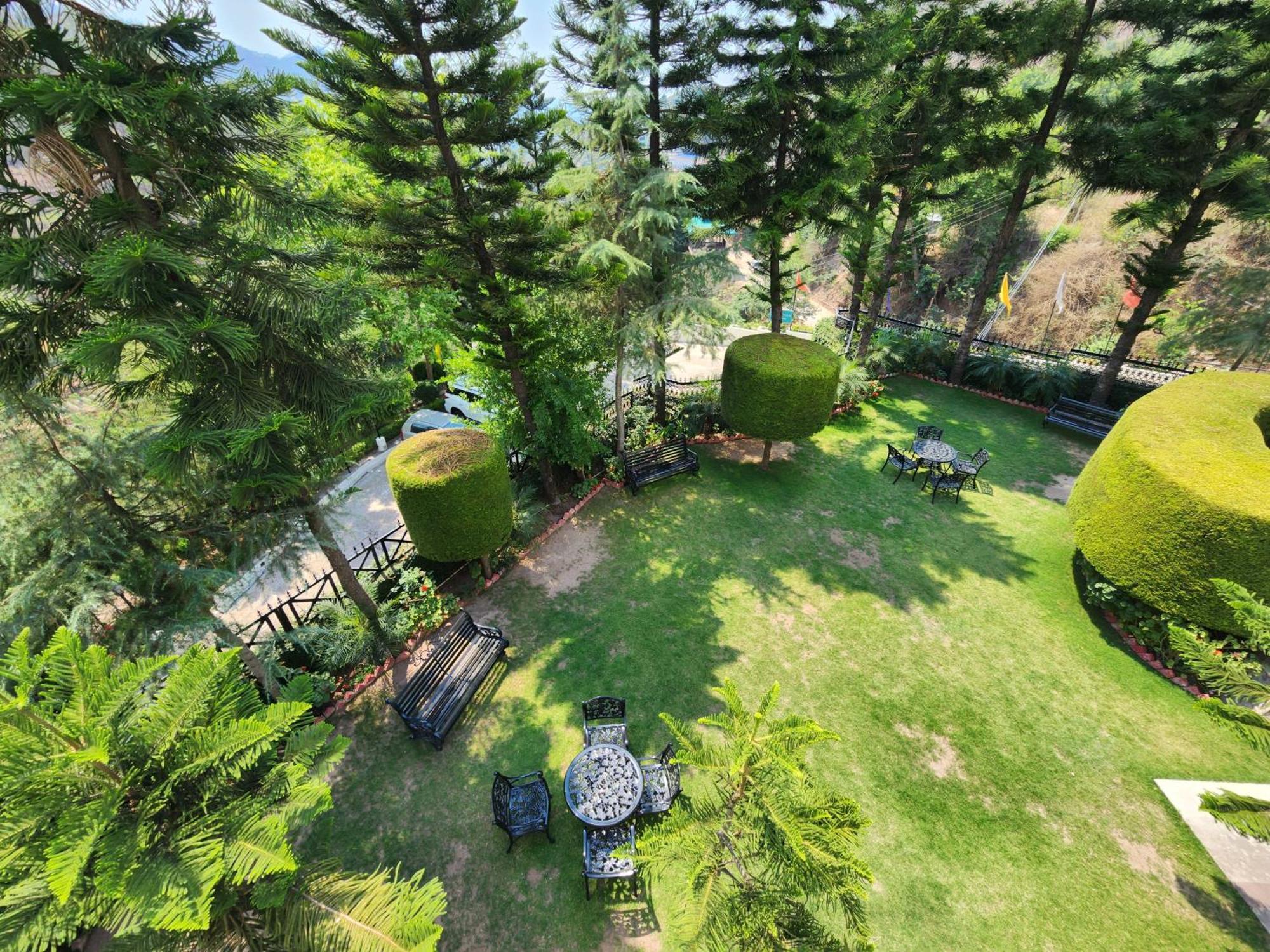 Hotel Royal Ark - Kasauli Eksteriør bilde